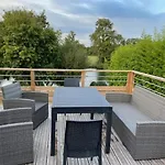Cosy A Avec Terrasse Et Vue Riviere - Fr-1-410-424 * لا فْلوش