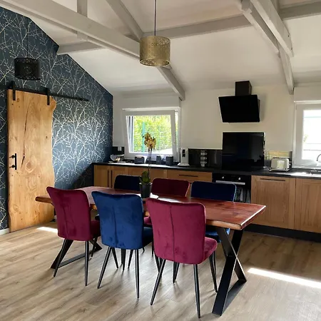 Cosy A Avec Terrasse Et Vue Riviere - Fr-1-410-424 *