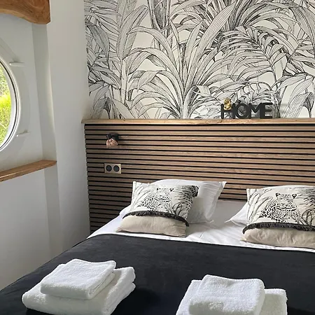 Holiday home Cosy A Avec Terrasse Et Vue Riviere - Fr-1-410-424 *