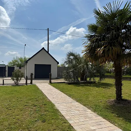 Cosy A Avec Terrasse Et Vue Riviere - Fr-1-410-424 * La Fleche