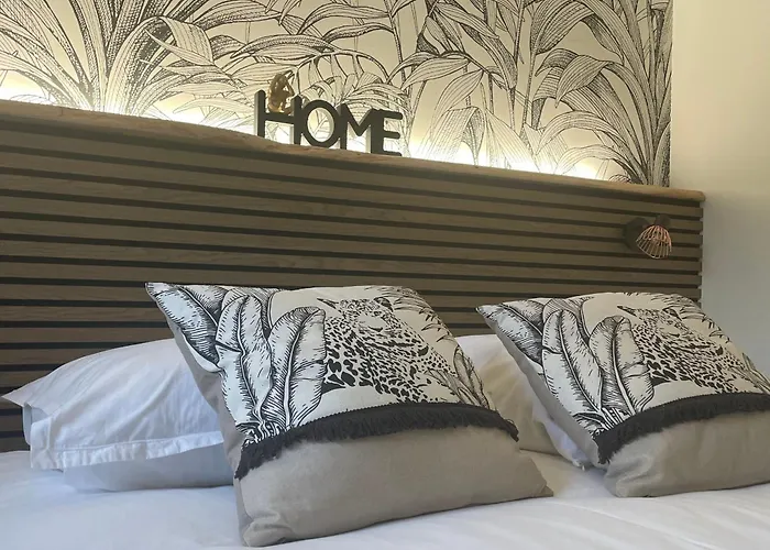 Cosy A Avec Terrasse Et Vue Riviere - Fr-1-410-424 بيت للعطل لا فْلوش