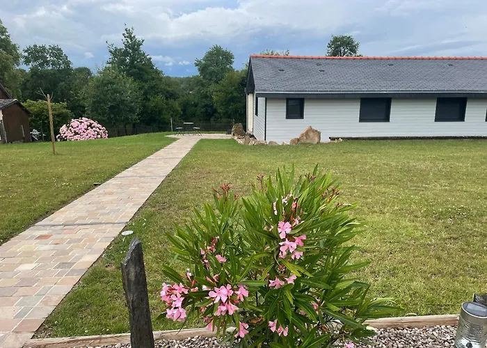 Cosy A Avec Terrasse Et Vue Riviere - Fr-1-410-424 * لا فْلوش